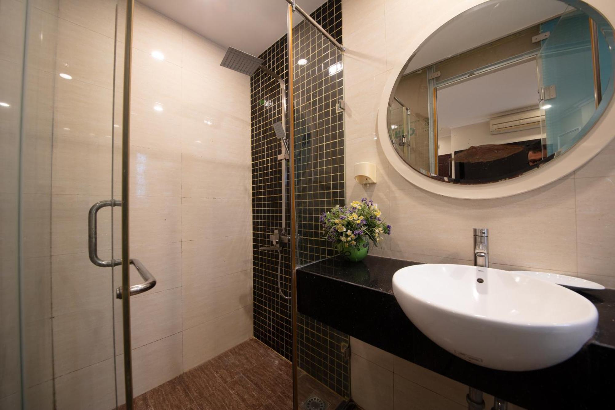 Omina Hanoi Hotel & Travel Exterior photo