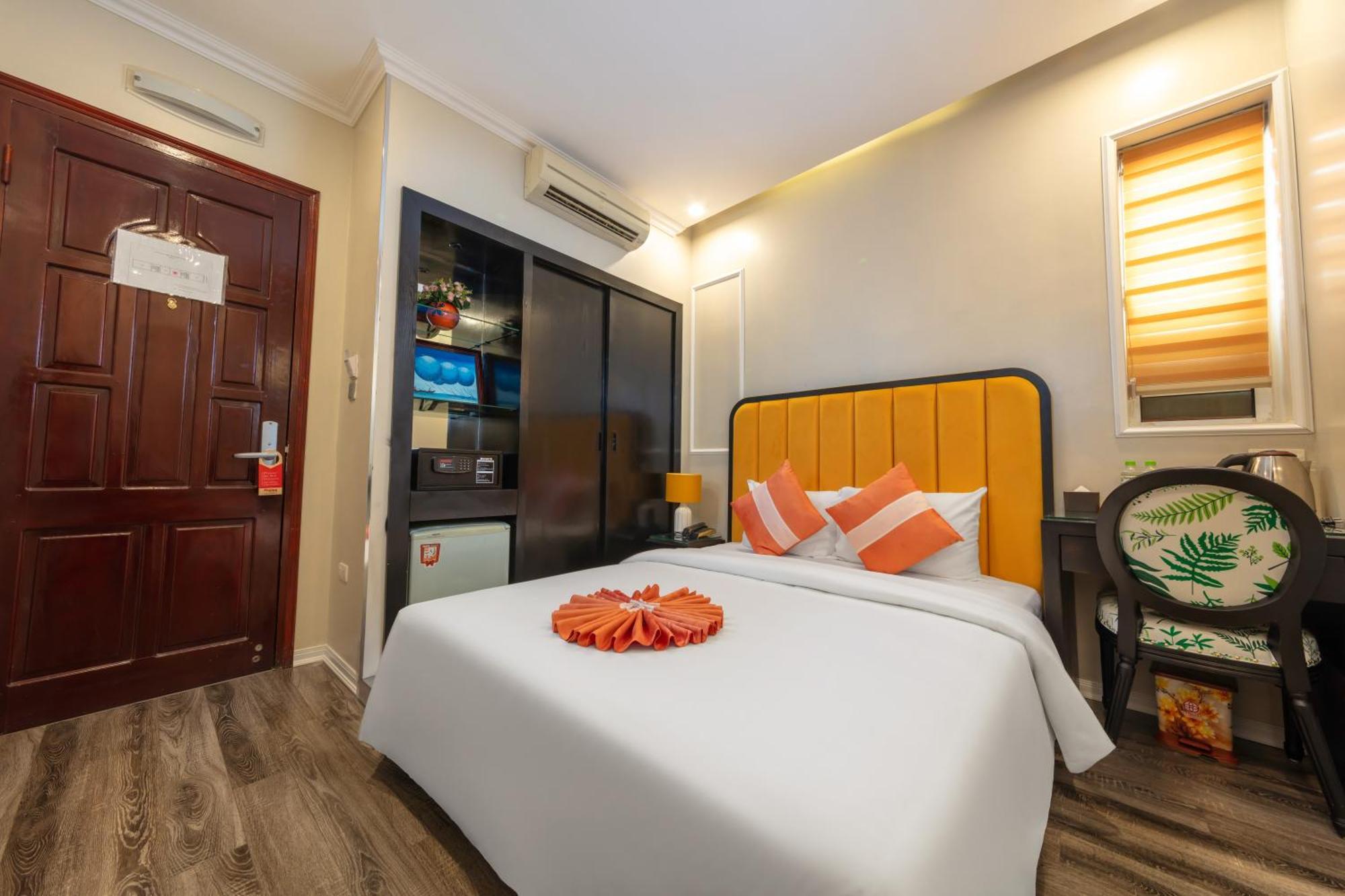 Omina Hanoi Hotel & Travel Exterior photo